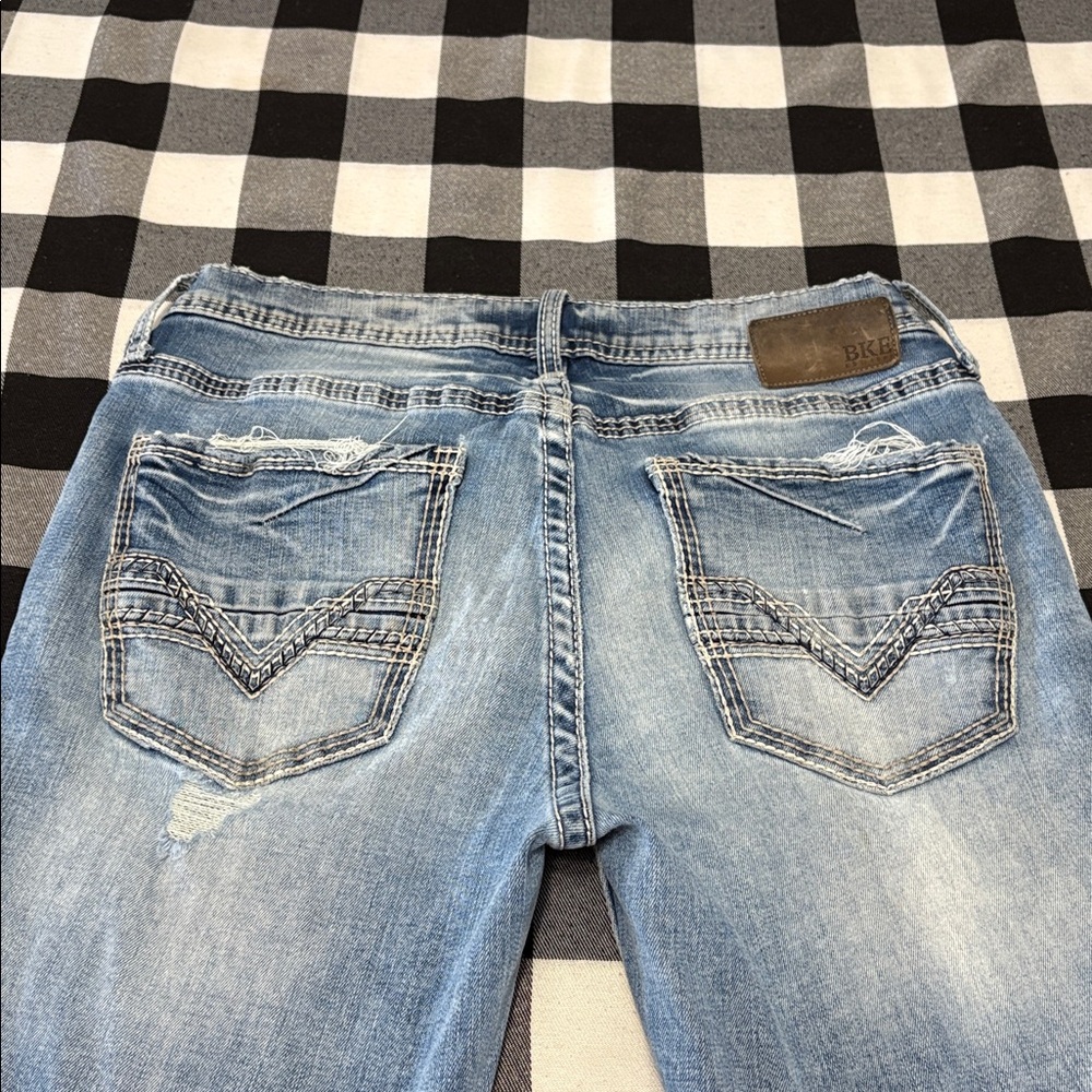 Buckle BKE Mason Straight Leg Jeans Men's Sz 31 x 34 Stretch Destruction Frayed